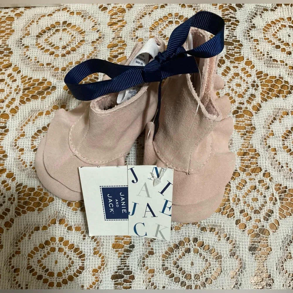 Janie & Jack Baby Girl Dusty Pink Suede Ruffle Crib Shoes 3-6 M